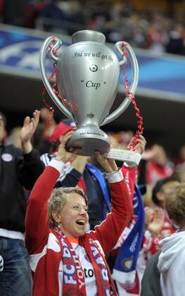 23.04.2013, Fussball Champions League Halbfinale Hinspiel: FC Bayern München, in der Allianz-Arena München. Jubelnder Bayernfan.