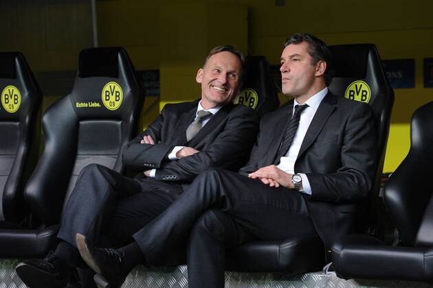 Fussball Champions League Borussia Dortmund - Real Madrid am 24.04.2013 im Signal Iduna Park in Dortmund Hans-Joachim Watzke ( Geschäftsführer Dortmund ), links - Michael Zorc ( Sportdirektor Dortmund ), rechts