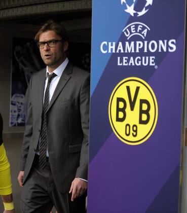 24.04.2013, Fussball Champions League Halbfinale Hinspiel: Borussia Dortmund - Real Madrid, im Signal-Iduna-Park Stadion Dortmund. Trainer Jürgen Klopp (Dortmund) kommt aus der Kabine.