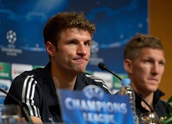 Thomas MÜLLER und Bastian SCHWEINSTEIGER (vl beideBAY) Fussball international UEFA Championsleague Saison 2012 2013: Offizielle Pressekonferenz des FC Bayern München im Hinblick auf das UCL Halbfinal-Rückspiel in Barcelona, Spanien am 30.04.2013,