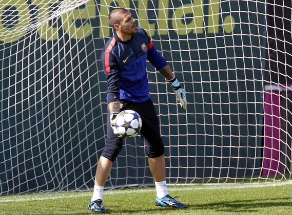 FC Barcelona session training: Victor Valdes 