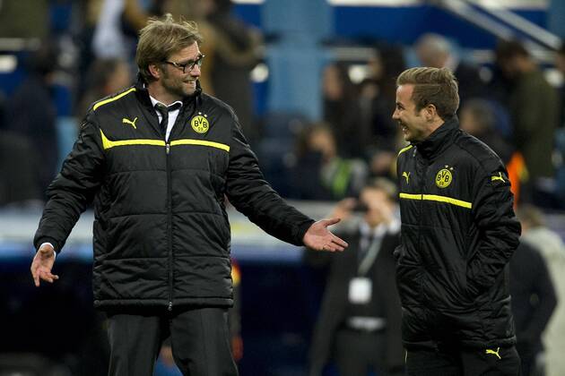 Trainer Jürgen KLOPP (Jürgen, li.) freut sich mit Mario GOETZE (GÖTZE, beide DO), Fussball Champions League, Halbfinale, Real Madrid (Real) - Borussia Dortmund (DO) am 30.04.2013 in Madrid Spanien