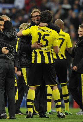 30.04.2013, UEFA Champions League Halbfinale, Real Madrid - Borussia Dortmund, v.l. Jurgen Klopp (Borussia Dortmund) Mats Hummels(Borussia Dortmund)