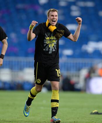FUSSBALL CHAMPIONS LEAGUE HALBFINALE RÜCKSPIEL 2012 2013 Real Madrid - Borussia Dortmund 30.04.2013 Kevin Großkreutz (Borussia Dortmund) jubelt nach dem Abpfiff 