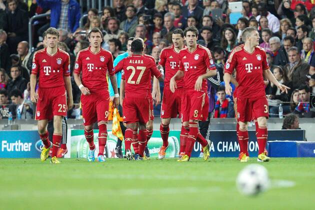Torjubel der Mannschaft FC Bayern Muenchen, v.li.: Thomas Müller, Mario Mandzukic, David Alaba, Daniel van Buyten, Javi Martinez, Bastian Schweinsteiger EP_ckt