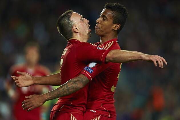 01.05.2013, UEFA Champions League Halbfinale, FC Barcelona - FC Bayern München, v.l. Frank Ribery (Bayern München) und Luis Gustavo (Bayern München) Jubeln gemeinsam nach den Tor 0-2