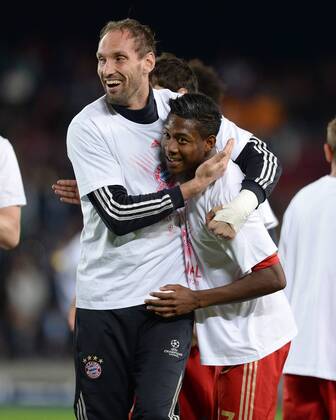 FUSSBALL CHAMPIONS LEAGUE HALBFINALE RUECKSPIEL 2012 2013 FC Barcelona - FC Bayern Muenchen 01.05.2013 Torwart Tom Starke li) und David Alaba (re, beide FC Bayern Muenchen) jubeln nach dem Abpfiff 