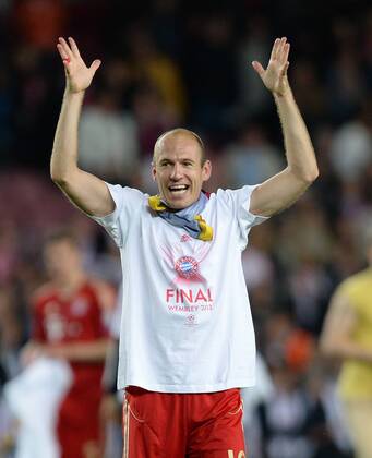 FUSSBALL CHAMPIONS LEAGUE HALBFINALE RÜCKSPIEL 2012 2013 FC Barcelona - FC Bayern München 01.05.2013 Arjen Robben (FC Bayern München) jubelt nach dem Abpfiff 