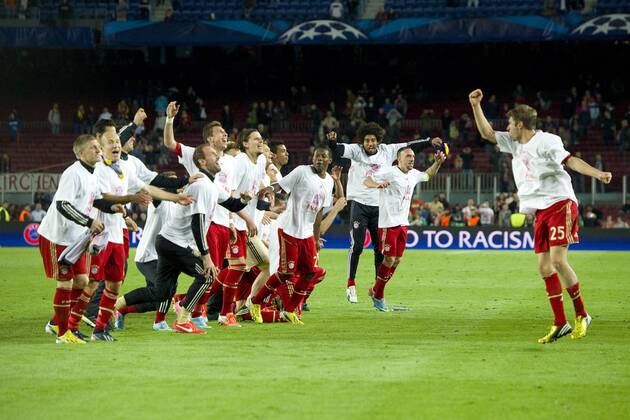 Thomas MUELLER (MÜLLER, re.) und seine Mitspieler jubeln über den Einzug in das Finale, Fussball Champions League, Halbfinale, FC Barcelona (Barcelona) - FC Bayern München (M) 0:3 am 01.05.2013 in Barcelona Spanien