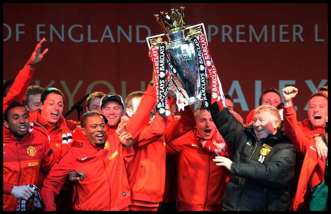 Sir Alex Ferguson addresses fans in Albert Square, Manchester, As Manchester United celebrate winning their 20th league title winning the Premier League, Monday May 13, 2013. AndrewxParsonsx xi-Images AJP
