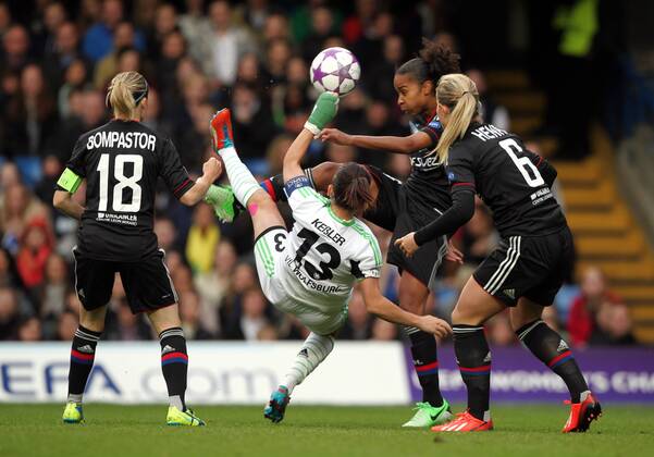 Sonia Bompastor, Nadine Kessler, Laura Georges, Amandine Henry Aktion Spielszene Zweikampf Fußball Fussball UEFA Championsleague Finale Final 2013 Damen Frauen Saison 2012 13 23.05.2013 VfL Wolfsburg vs. Olympique Lyon