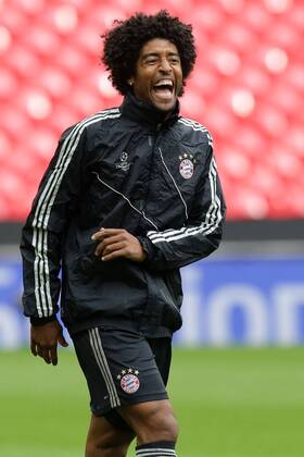 DANTE (FC Bayern München - 4) lacht - ist gut gelaunt EP_GST
