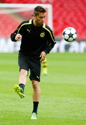 FUSSBALL - CL Finale, Dortmund vs Bayern, Vorberichte, Training LONDON,ENGLAND,24.MAI.13 - FUSSBALL - UEFA Champions League Finale, Borussia Dortmund vs FC Bayern München, Vorberichte, Abschlusstraining Dortmund. Bild zeigt Moritz Leitner (Dortmund). 