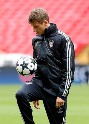FUSSBALL - CL Finale, Dortmund vs Bayern, Vorberichte, Training LONDON,ENGLAND,24.MAI.13 - FUSSBALL - UEFA Champions League Finale, Borussia Dortmund vs FC Bayern München, Vorberichte, Abschlusstraining Bayern. Bild zeigt Thomas Müller (Bayern). 