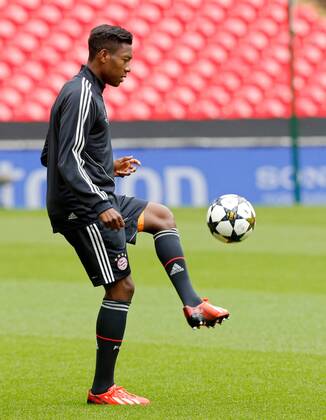 FUSSBALL - CL Finale, Dortmund vs Bayern, Vorberichte, Training LONDON,ENGLAND,24.MAI.13 - FUSSBALL - UEFA Champions League Finale, Borussia Dortmund vs FC Bayern München, Vorberichte, Abschlusstraining Bayern. Bild zeigt David Alaba (Bayern). 