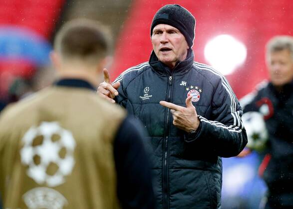 FUSSBALL - CL Finale, Dortmund vs Bayern, Vorberichte, Training LONDON,ENGLAND,24.MAI.13 - FUSSBALL - UEFA Champions League Finale, Borussia Dortmund vs FC Bayern München, Vorberichte, Abschlusstraining Bayern. Bild zeigt Trainer Jupp Heynckes (Bayern). 
