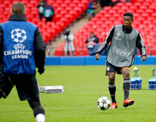FUSSBALL - CL Finale, Dortmund vs Bayern, Vorberichte, Training LONDON,ENGLAND,24.MAI.13 - FUSSBALL - UEFA Champions League Finale, Borussia Dortmund vs FC Bayern München, Vorberichte, Abschlusstraining Bayern. Bild zeigt David Alaba (Bayern). 