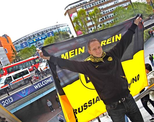 FUSSBALL - CL Finale, LONDON,ENGLAND,25.MAI.13 - FUSSBALL - UEFA Champions League Finale, Borussia Dortmund (BVB). Bild zeigt einen Dortmund Fan. 