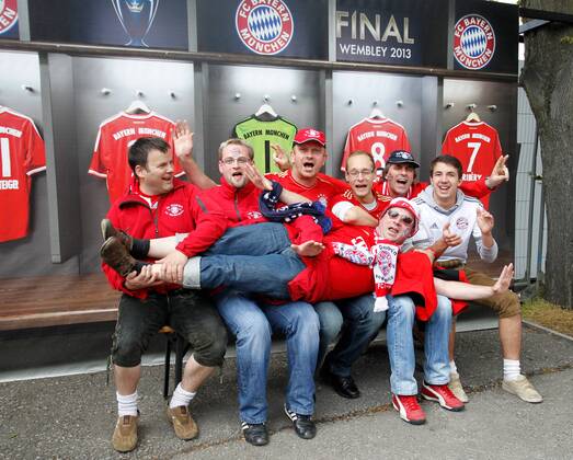 FUSSBALL - CL Finale, LONDON,ENGLAND,25.MAI.13 - FUSSBALL - UEFA Champions League Finale, FC Bayern München. Bild zeigt Fans von Bayern. 