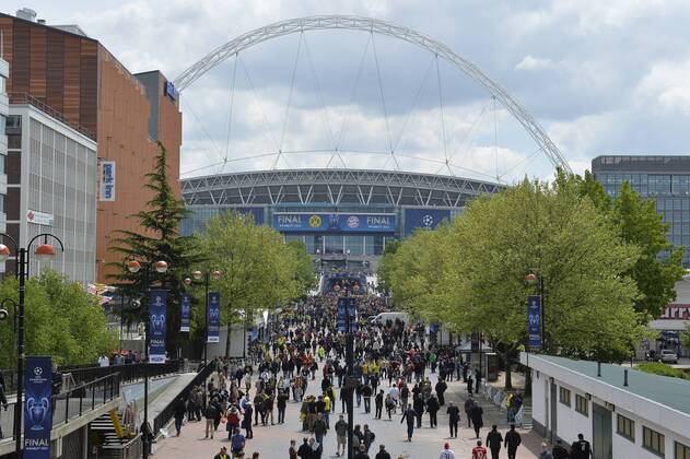 LONDON, 25.05.2013, Aussenansicht des Wembley Stadion beim UEFA Champions League Finale 2013 Borussia Dortmund (BVB) gegen FC Bayern München im Wembley Stadion in London, 25.05.2013.