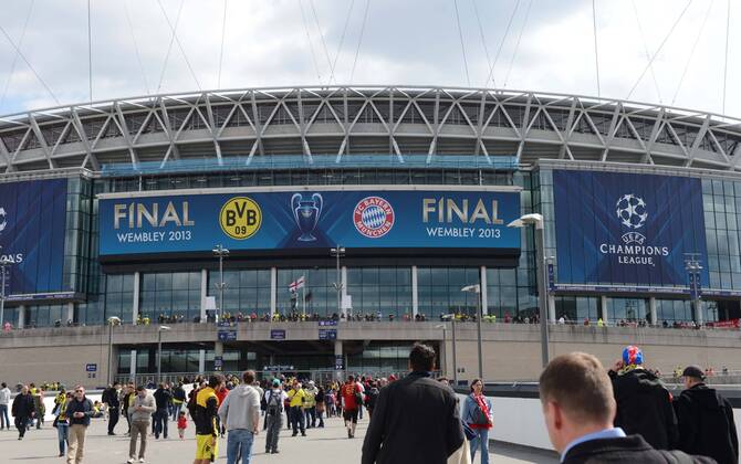 Fussball, Herren, Saison 2012 13, UEFA, Champions League, Finale in London, Borussia Dortmund (BVB) - FC Bayern München, Werbung am Wembley Stadion, 25.05. 2013,