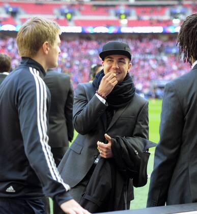 25.05.2013, Fussball Champions League Finale: Borussia Dortmund - FC Bayern München, im Wembley-Stadion London (England). v.li: Toni Kroos (Bayern München), Mario Götze (BVB),