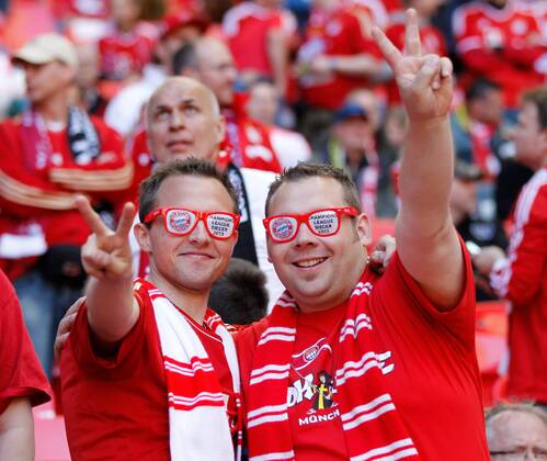 LONDON,ENGLAND,25.MAI.13 - FUSSBALL - UEFA Champions League Finale, FC Bayern Muenchen. Bild zeigt Fans. 