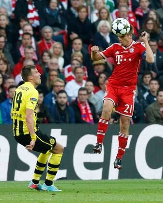 FUSSBALL - CL Finale, Dortmund vs Bayern LONDON,ENGLAND,25.MAI.13 - FUSSBALL - UEFA Champions League Finale, Borussia Dortmund vs FC Bayern München. Bild zeigt Kevin Grosskreutz (Dortmund) und Philipp Lahm (Bayern). 