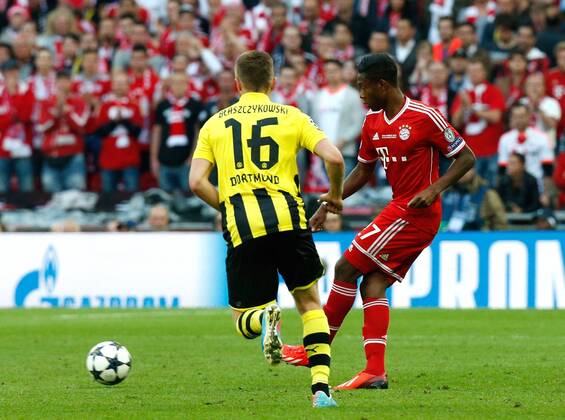 FUSSBALL - CL Finale, Dortmund vs Bayern LONDON,ENGLAND,25.MAI.13 - FUSSBALL - UEFA Champions League Finale, Borussia Dortmund vs FC Bayern München. Bild zeigt Jakub (Kuba) Blaszczykowski (Dortmund) und David Alaba (Bayern). 