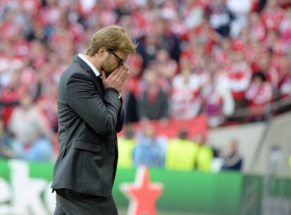 25.05.2013, xjhx, UEFA Champions League Finale, Borussia Dortmund - FC Bayern München, v.l. Trainer Jürgen Klopp (Borussia Dortmund) enttäuscht, enttäuscht schauend, dissapointed