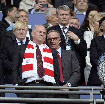 25.05.2013, Fussball Champions League Finale: Borussia Dortmund - FC Bayern München, im Wembley-Stadion London (England). li: Präsident Uli Hoeneß (München, Höness, Höneß, Hoeness, Hoeneß), re: BVorstandsvorsitzender Karl-Heinz Rummenigge (München),