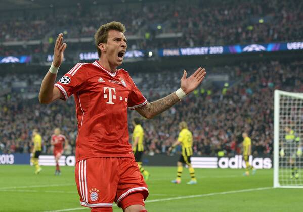 FUSSBALL CHAMPIONS LEAGUE SAISON 2012 2013 FINALE Borussia Dortmund - FC Bayern München 25.05.2013 Mario Mandzukic (FC Bayern München) bejubelt sein Tor zum 1:0 
