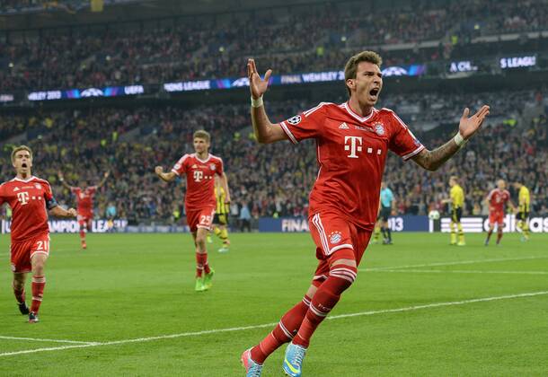 FUSSBALL CHAMPIONS LEAGUE SAISON 2012 2013 FINALE Borussia Dortmund - FC Bayern München 25.05.2013 Mario Mandzukic (FC Bayern München) bejubelt sein Tor zum 1:0 
