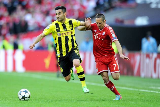 25.05.2013 LONDON, STADION WEMBLEY ( FOOTBALL ) FINAL UEFA 2012 2013 ( UEFA CHAMPIONS LEAGUE FINAL 2013 ) BORUSSIA DORTMUND (BVB) - FC BAYERN MÜNCHEN ( GAME ); ILKAY GUNDOGAN (L), FRANCK RIBERY (R), -  20130525CSMS0008