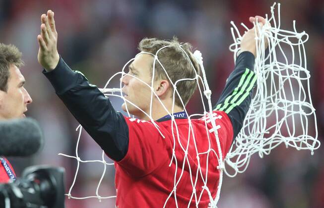 Manuel NEUER, FC Nr.1 mit Tornetz FC BAYERN MÜNCHEN - BORUSSIA DORTMUND ( - ) Fussball UEFA Champions League, Finale, im Wembley Stadion London am 25.05.2013 CL Saison 2012 2013, FCB, München, BVB