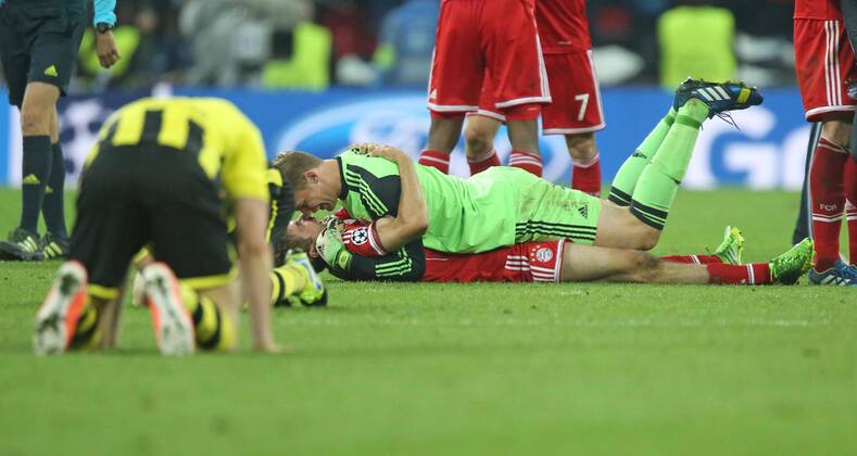 Fußball, FC Bayern München, Champions League Sieger 2013 Manuel NEUER, FC Nr.1,Thomas Müller Müller (Bayern 25) Jubel, Freude, Emotionen, Feiern, Lachen, jubelt, freuen, reisst die Arme hoch, ballt die Faust FC BAYERN MÜNCHEN - BORUSSIA DORTMUND ( - ) Fussball UEFA Champions League, Finale, im Wembley Stadion London am 25.05.2013 CL Saison 2012 2013, FCB, München, BVB