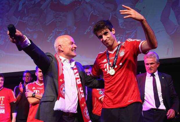 Javi MARTINEZ, FCB Nr. 8 Fussball UEFA Champions League, Finale, beim Champions League Finale Bankett im Grosvenor House CL Saison 2012 2013, FCB, München, BVB FC BAYERN MÜNCHEN - BORUSSIA DORTMUND (2 -1 )