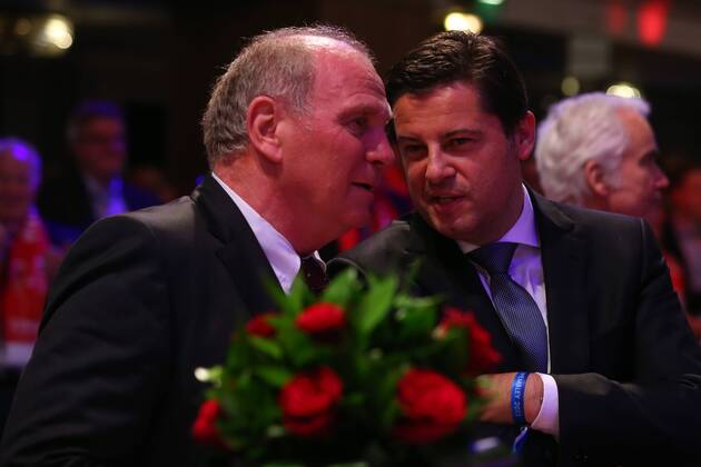 LONDON, ENGLAND - MAY 25: German Football League CEO Christian Seifert talks to Uli Hoeness (L), President of Bayern München on the Bayern München Champions League Finale banquet at Grosvenor House on May 25, 2013 in London, England. Local Caption Christian Seifert; Uli Hoeness