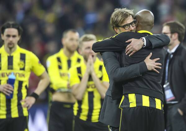 Felipe SANTANA Nr. 27 BVB, Neven SUBOTIC Nr. 4 BVB, KUBA (Jakub (Kuba) Blaszczykowski) , Nr. 16 BVB Jürgen KLOPP, Chef - Trainer BVB Emotionen, enttäuscht, Enttäuschung, Frust, frustriert, Trauer ,traurig, verzweifelt, Verzweiflung FC BAYERN MÜNCHEN - BORUSSIA DORTMUND (2 -1 ) Fussball UEFA Champions League, Finale, im Wembley Stadion London am 25.05.2013 CL Saison 2012 2013, FCB, München, BVB