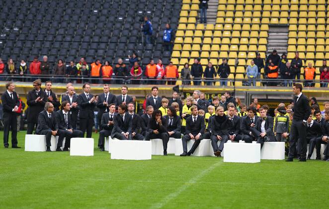 Sonntag, 26.05.2013, Saison 2012 2013, Empfang der Mannschaft von Borussia Dortmund nach dem verlorenem Endspiel der Champions League gegen den FC Bayern München im Dortmunder Signal Iduna Park, Das Team stellt sich am Sonntagnachmittag den BVB-Fans im Signal Iduna Park