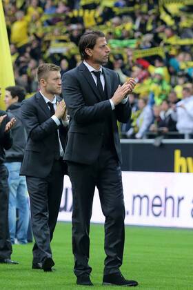 Die Fussballer von Borussia Dortmund werden von den Fans im Signal Iduna Park in Dortmund empfangen. Der BVB hatte am Vortag das Finale der Champions League mit 1:2 gegen Bayern München verloren. Roman Weidenfeller ( Dortmund ) Empfang von Borussia Dortmund