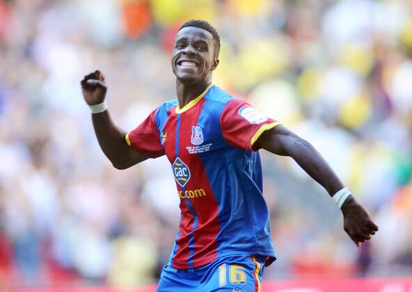 Football : Championship play-off final Crystal Palace vs FC Watford Wembley Wilfried Zaha - Crystal palace celebrates at the final whistle with the fans