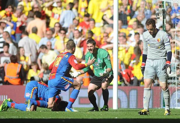 Football : Championship play-off final Crystal Palace WembleyFootball : Championship play-off final Crystal Palace Wembley Julian Speroni - Palace goalkeeper celebrates at the final whistle with Aaron Wilbraham as Manuel Almunia - Watford goalkeeper shows his dejection