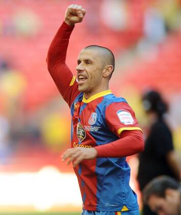 Football : Championship play-off final Crystal Palace Wembley Kevin Phillips - Palace (Scorer of the only goal, celebrates at the final whistle