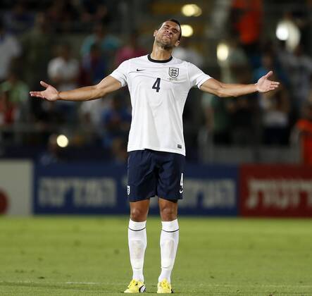 England s Steven Caulker looks on dejected - England U21 vs Italy U21 - UEFA U21 Championship 2013 - Bloomfield Stadium - Tel Aviv - Israel - 05 06 2013 - Pic David Klein Sportimage EDITORIAL USE ONLY. No use with unauthorised audio, video, data, fixture lists, club league logos or live services. Online in-match use limited to 120 images, no video emulation. No use in betting, games or single club league player publications.