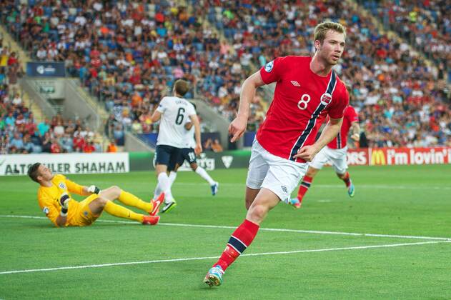 (L-R) goalkeeper Jack Butland of England U21, Craig Dawson of England U21, Craig Dawson of England U21, Jo Inge Berget of Norway U21 during the UEFA U21 Championship match between England U21 and Norway U21 on June 8, 2013 at the Ha Moshava stadium in Petah Tikva, Israel England U21 v Norway U21 UEFA EURO U21 2012 2013 xVIxxIVx 1598583