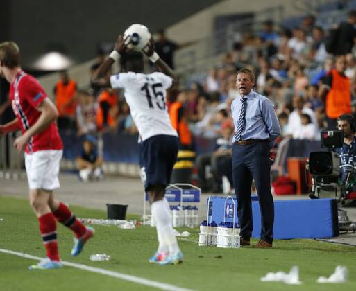England s Stuart Pearce looks on dejected - England U21 vs Norway U21 - UEFA U21 Championship 2013 - Ha Moshava Stadium - Petah Tikva - Israel - 08 06 2013 - Pic David Klein Sportimage EDITORIAL USE ONLY. No use with unauthorised audio, video, data, fixture lists, club league logos or live services. Online in-match use limited to 120 images, no video emulation. No use in betting, games or single club league player publications.