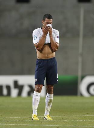 England s Steven Caulker looks on dejected at the final whistle - England U21 vs Norway U21 - UEFA U21 Championship 2013 - Ha Moshava Stadium - Petah Tikva - Israel - 08 06 2013 - Pic David Klein Sportimage EDITORIAL USE ONLY. No use with unauthorised audio, video, data, fixture lists, club league logos or live services. Online in-match use limited to 120 images, no video emulation. No use in betting, games or single club league player publications.
