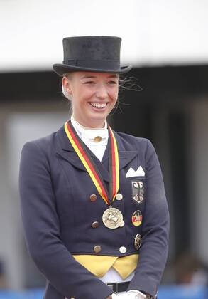 Balve Schloß Wocklum 09.06.2013 Balve Optimum Deutsche Meisterschaften Dressur Grand Prix Kür: Fabienne Lütkemeier (Bronze)