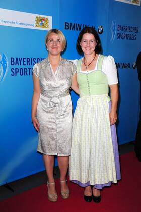 Verena Bentele und Uschi Disl bei der Verleihung Bayerischer Sportpreis 2013 am 06.07.2013 in München Bayerischer Sportpreis 2013, München 